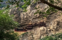 悬空寺：悬崖上的千年古刹